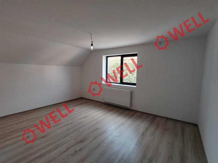 Casă cu 9 camere cu Teren 572 Mp în Semicentral