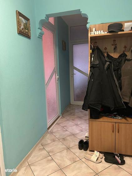Apartament cu 3 camere decomandat în Siderurgiștilor