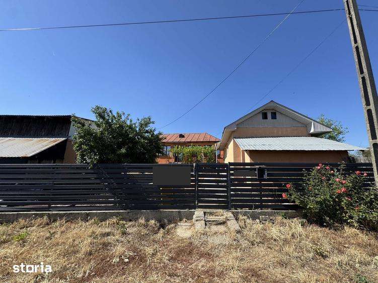 Casă cu 5 camere cu Teren 1153 Mp în Central