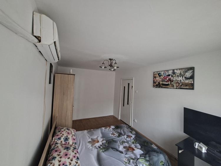 Apartament cu 2 camere semidecomandat în Dâmbovița