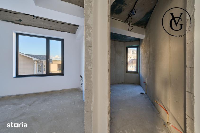 Casă cu 4 camere decomandat cu Teren 235 Mp în Palazu Mare