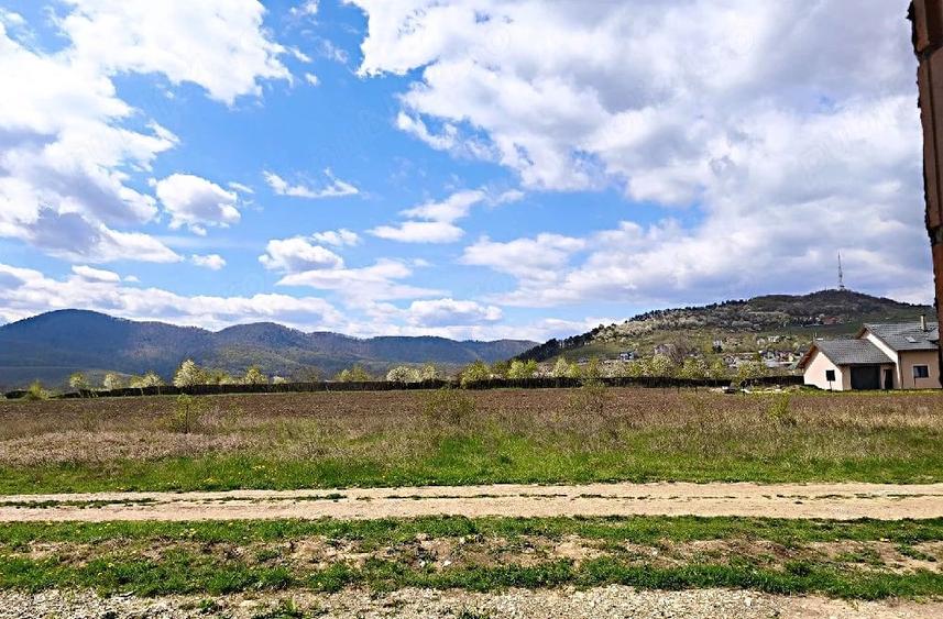 Teren de 420 mp, în Central