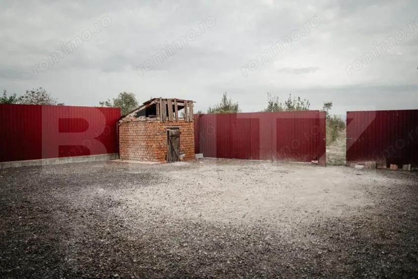 Casă cu 5 camere cu Teren 3588 Mp în Central