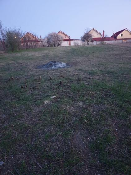 Teren intravilan cu relief spectaculos, tip munte Malu Mare parau - 3