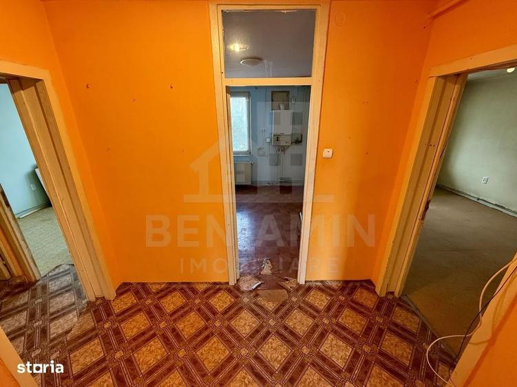 Apartament cu 4 camere decomandat în Astra