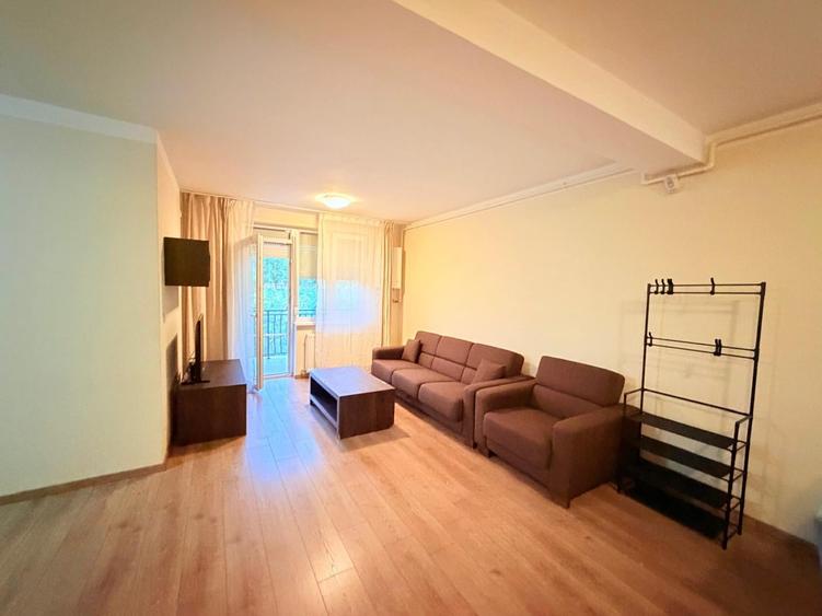 Apartament cu 3 camere în Cetate