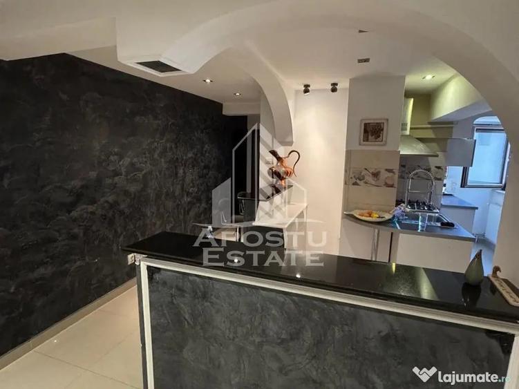 Apartament cu 3 camere semidecomandat în Ultracentral