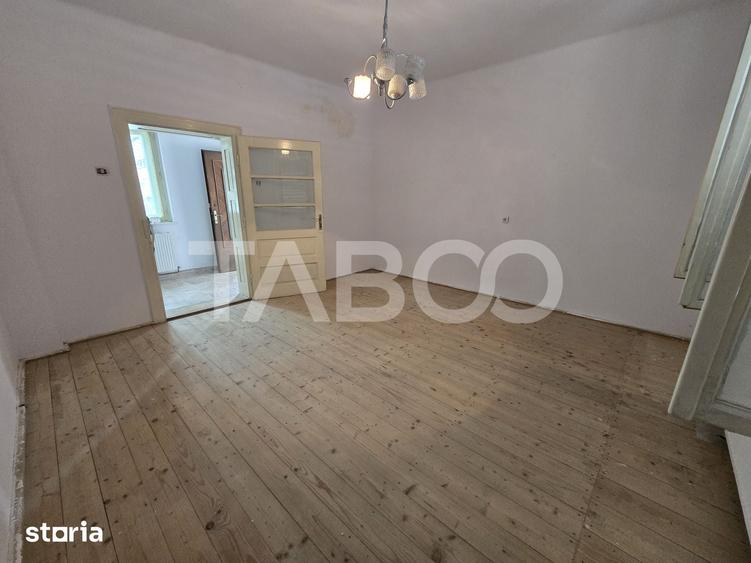 Casă cu 5 camere decomandat cu Teren 412 Mp în Terezian