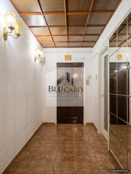 Apartament cu 3 camere semidecomandat în P-ța Gorjului