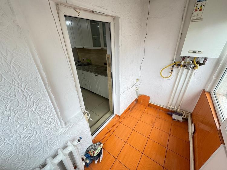 Apartament cu 2 camere decomandat, mobilat în Poarta 6