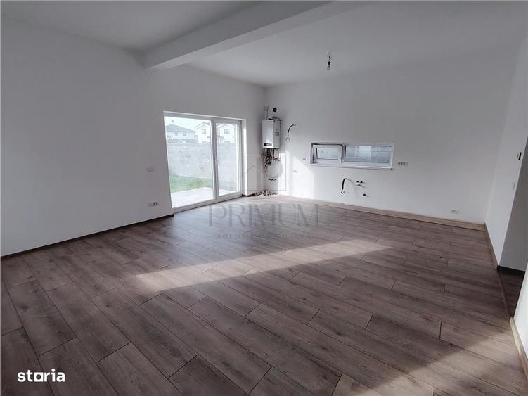 Casă cu 4 camere decomandat în Rudicica