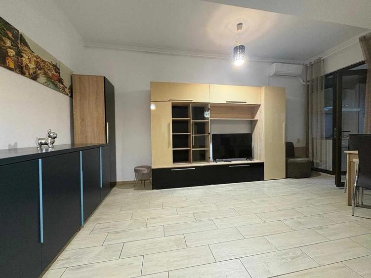 Apartament cu 2 camere în P-ța Alba Iulia