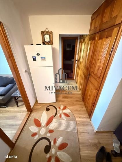Apartament cu 2 camere decomandat în Rovine