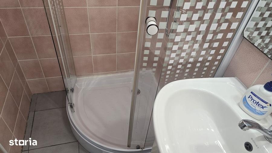 Garsonieră decomandată în Micro 15