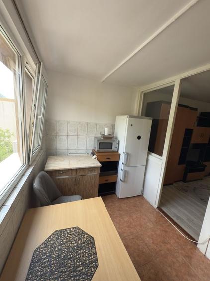 Garsonieră decomandată în Drumul Carului