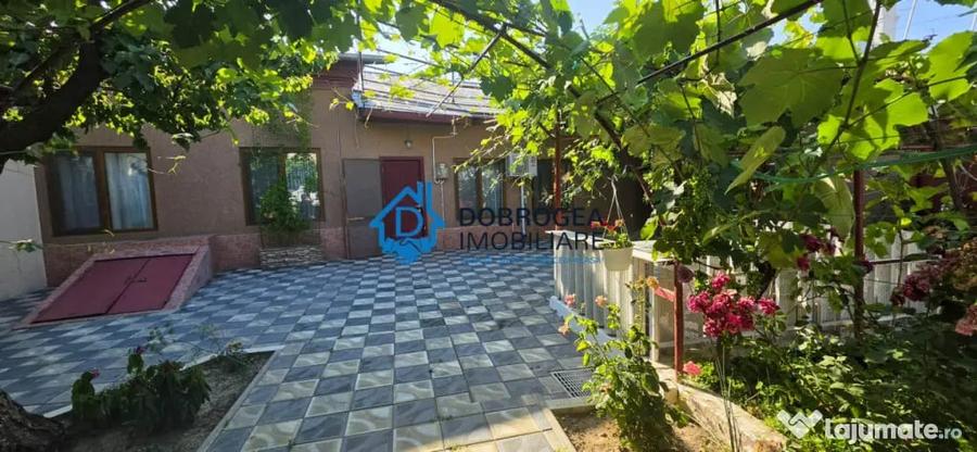 Casă cu 5 camere cu Teren 384 Mp în Ultracentral