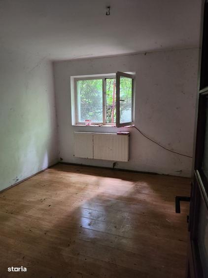 Casă cu 4 camere cu Teren 368 Mp în Gorjului