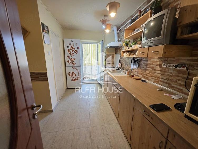 Apartament cu 3 camere decomandat în Central