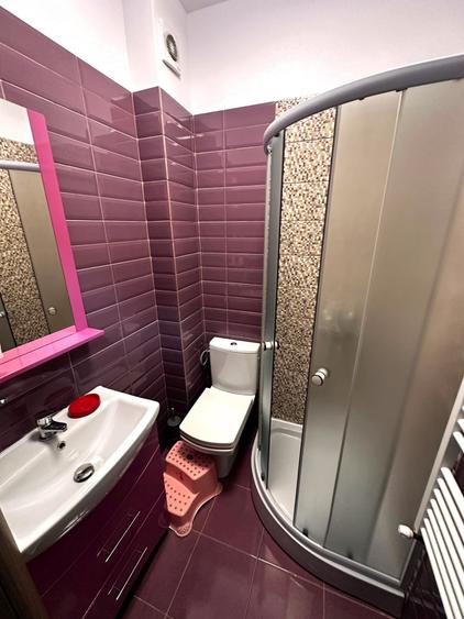 Apartament cu 3 camere decomandat, mobilat în Dobroești