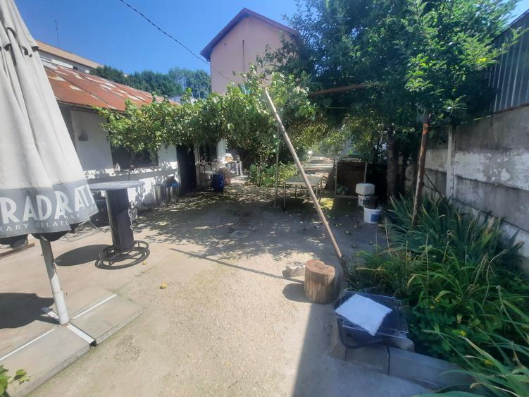 Casă individuală cu 3 camere cu Canalizare în Rahova