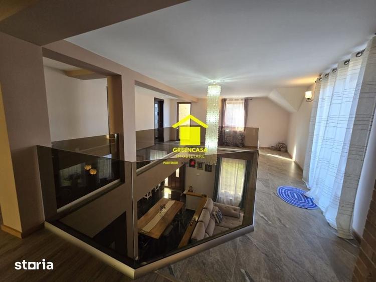Casă cu 7 camere cu Teren 750 Mp în Borhanci