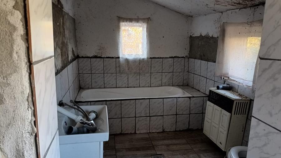 Casă cu 2 camere în Central