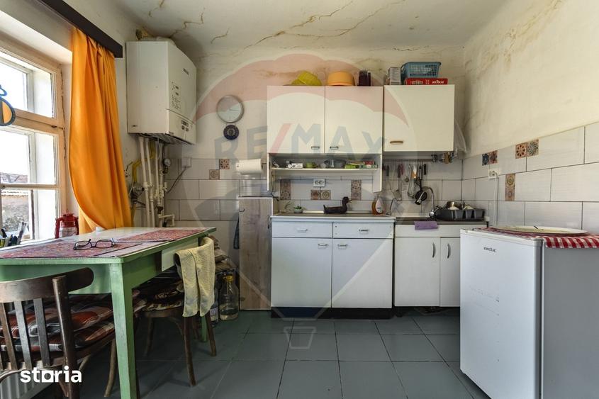 Casă cu 3 camere cu Teren 609 Mp în Părău
