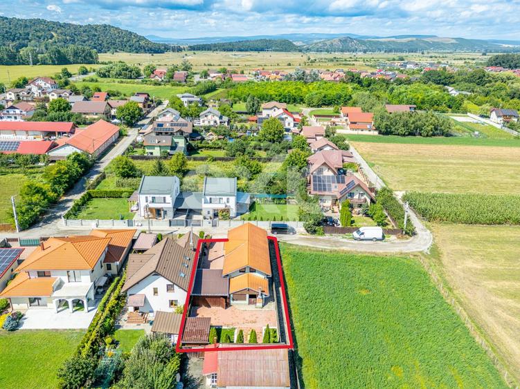 Casă individuală cu 5 camere cu Canalizare în Hărman
