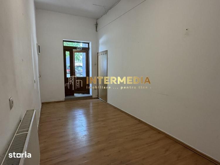 Spațiu comercial, de 18 mp, în Ultracentral