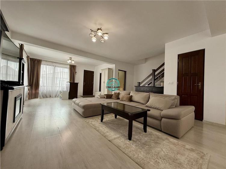Duplex cu 4 camere cu Canalizare în 1 Decembrie 1918