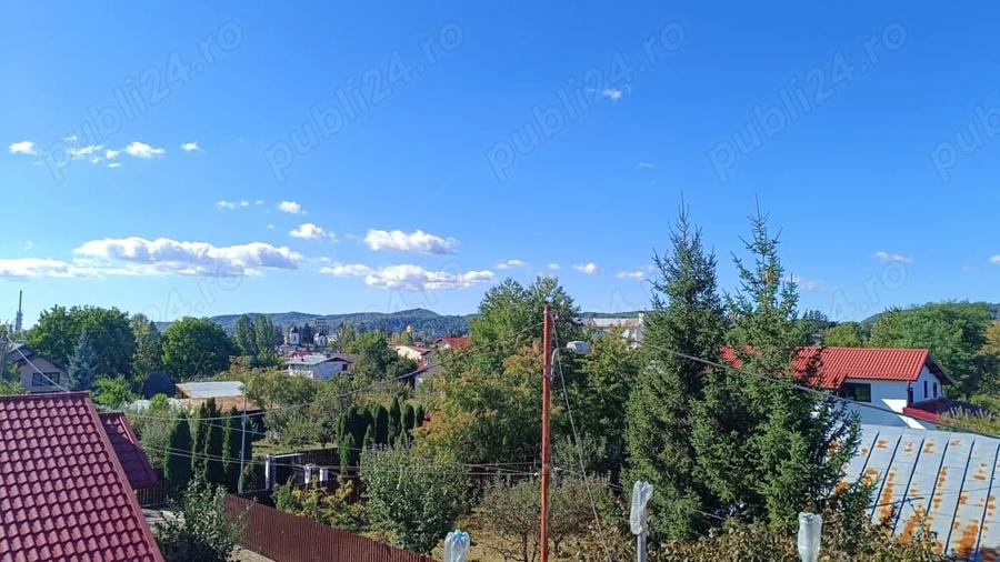 Casă cu 5 camere în Câmpinița