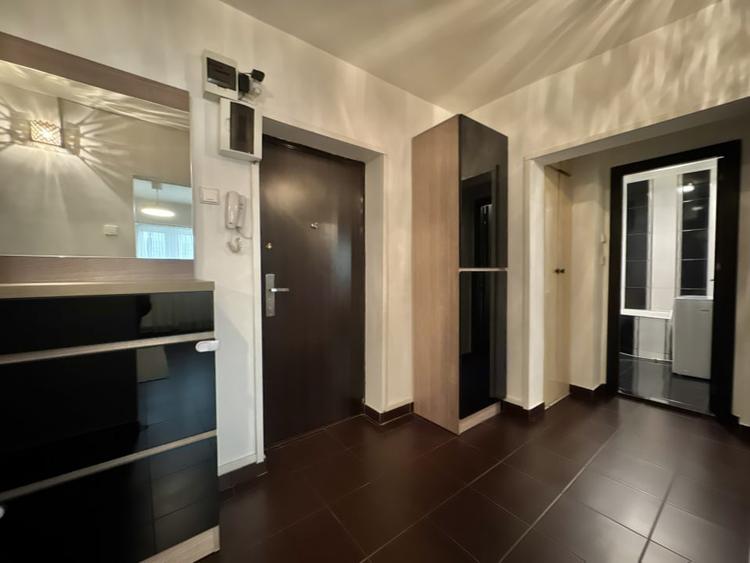 Apartament cu 2 camere decomandat în Virtuții