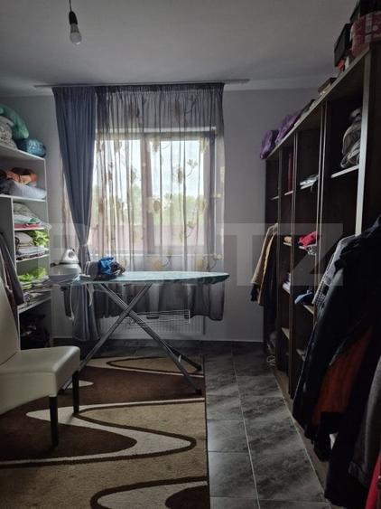 Casă individuală cu 4 camere cu Garaj în Ernei