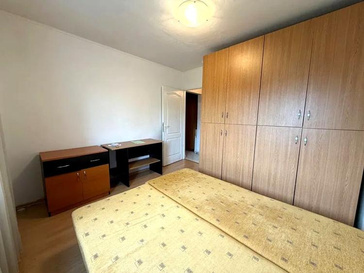 Apartament cu 2 camere decomandat în Nicolina
