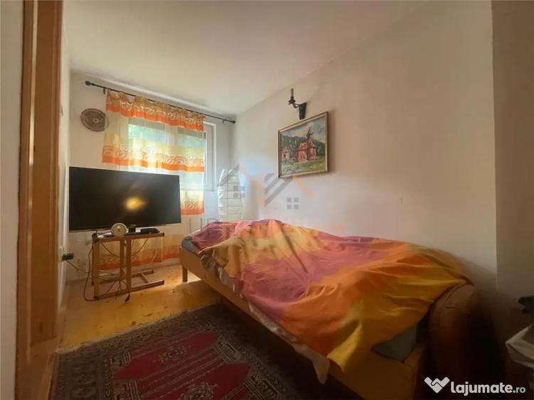 Casă cu 6 camere cu Teren 325 Mp în Remeți