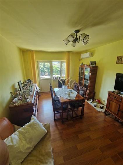 Decomandat 3 Camere 2 Bai 2 Balcoane Zona  Aradului - 3