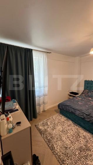 Apartament cu 3 camere semidecomandat, mobilat în Burdujeni