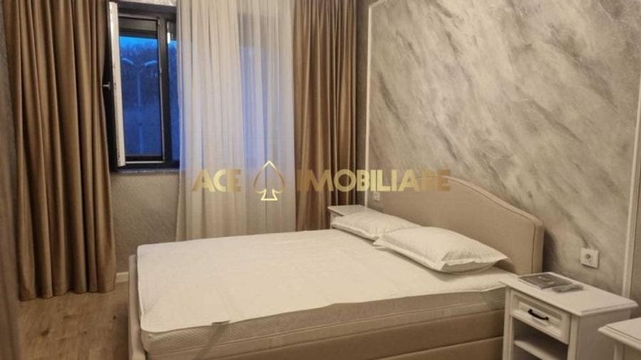 Apartament cu 3 camere decomandat, mobilat în Băneasa