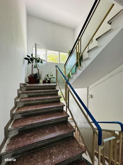 Apartament cu 3 camere decomandat în Apusului