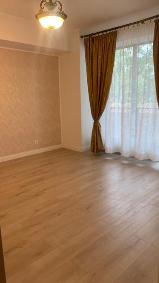 Apartament cu 3 camere decomandat, mobilat în Aviației