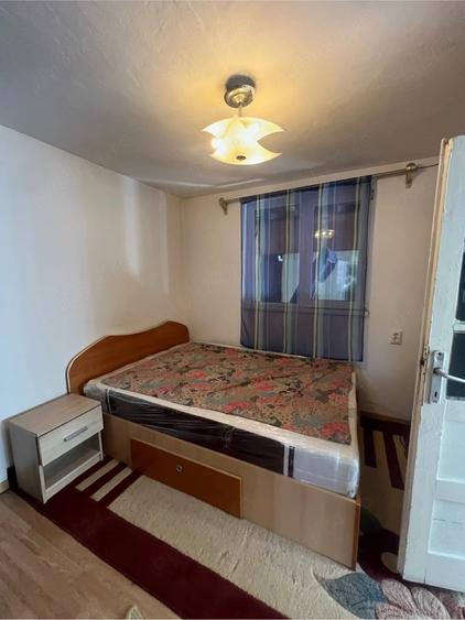 Casă cu 2 camere cu Teren 220 Mp în Schela