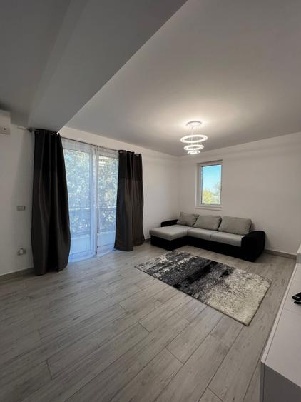 Apartament cu 3 camere decomandat în Giroc