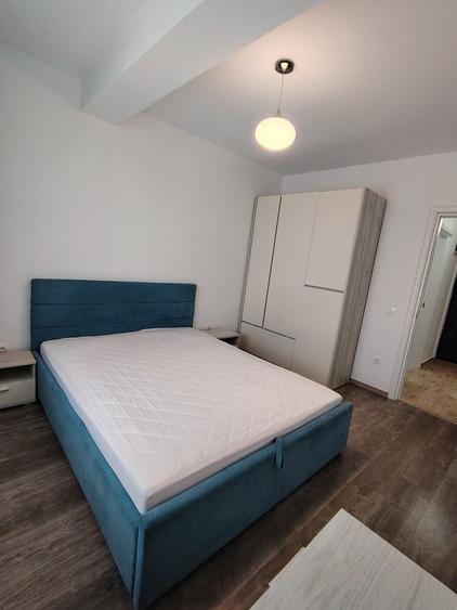 Apartament cu 2 camere decomandat în Titan