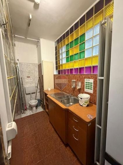 Spațiu comercial, de 43.700000762939 mp, în Ultracentral