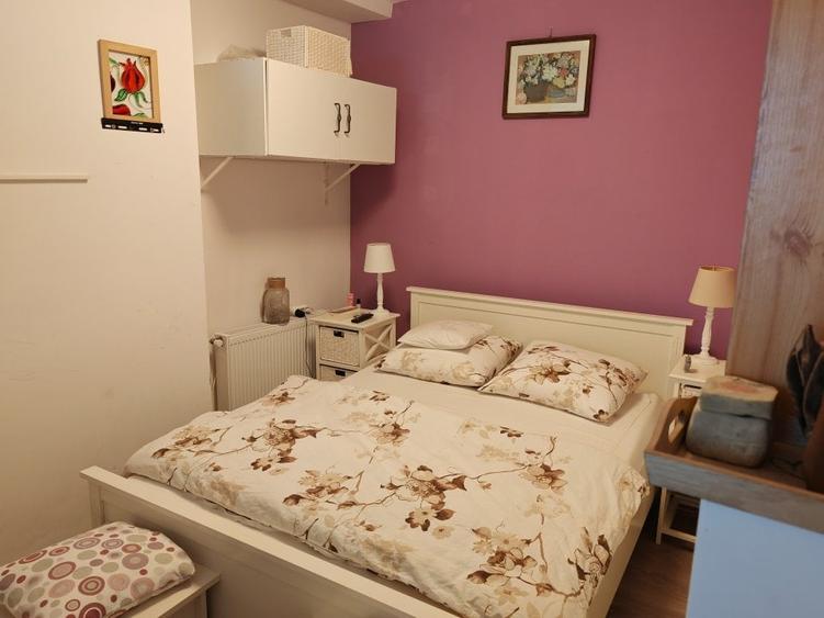 Apartament cu 2 camere nedecomandat, mobilat în Central