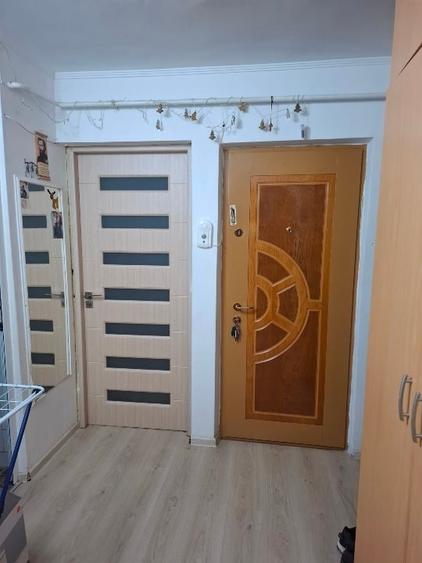 Apartament cu 2 camere decomandat, mobilat în Ostroveni