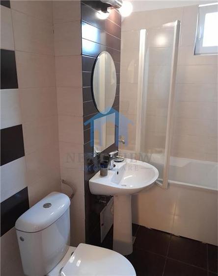 Apartament cu 2 camere decomandat în Plopilor
