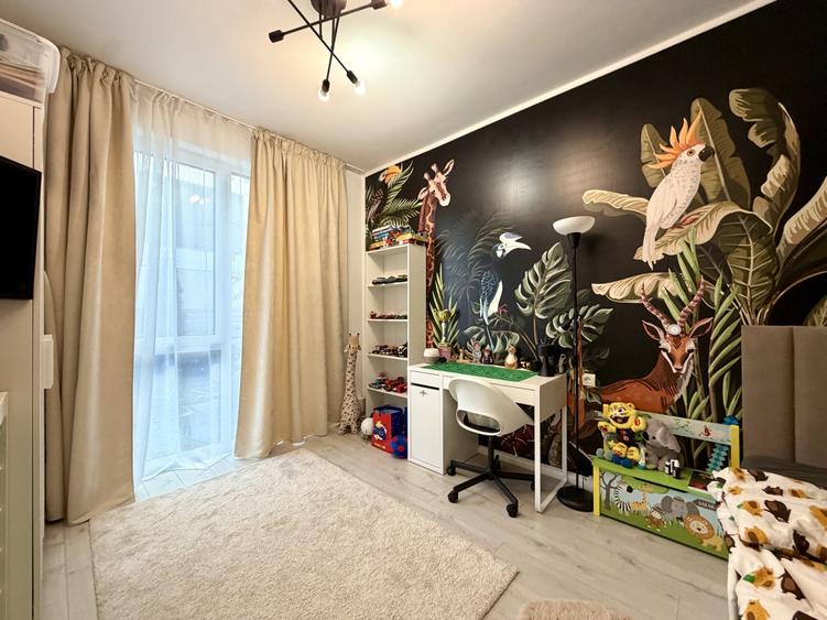 Apartament cu 3 camere semidecomandat, mobilat în Dumbrăvița