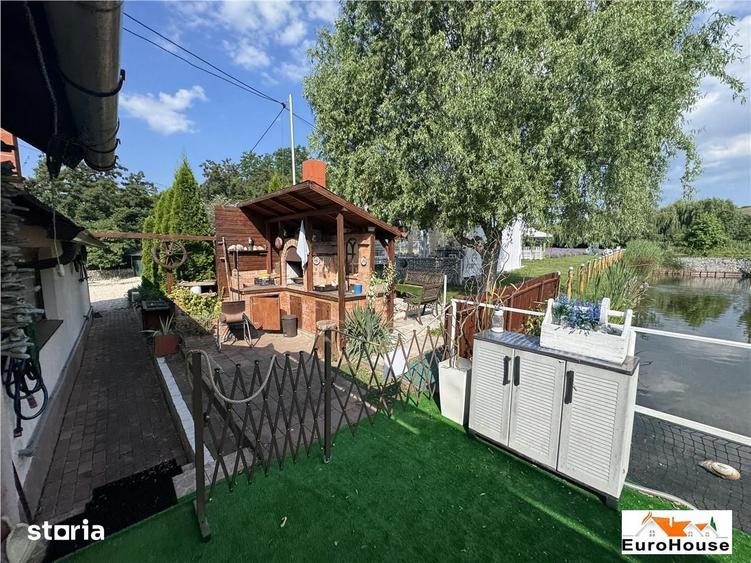 Casă cu 5 camere cu Teren 7140 Mp în Est