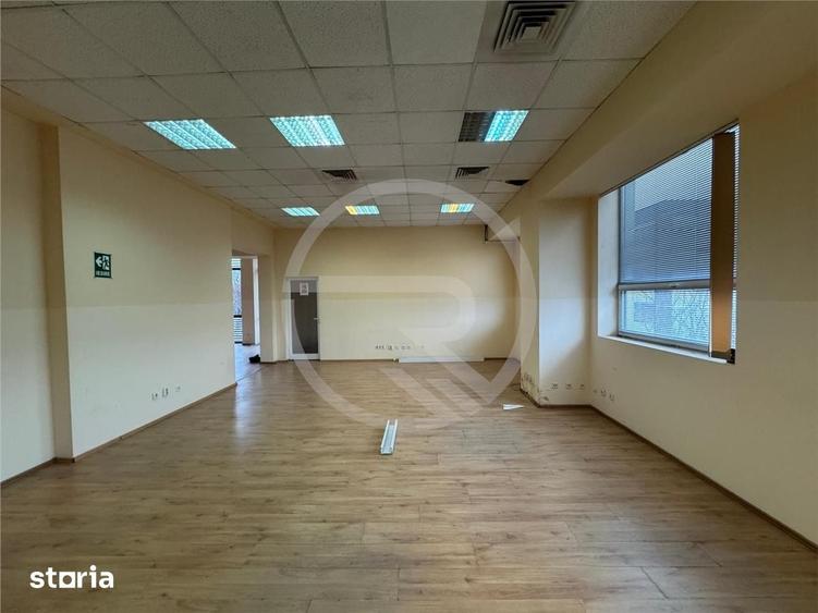 Spațiu comercial, de 1,200 mp, în Florești